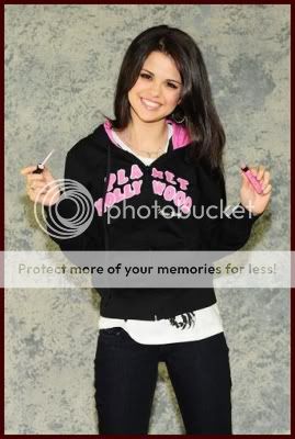 LipGlossPS4.jpg Lip Gloss Photoshoot image by xlMarialx